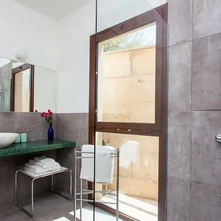 Guest house Idayvuelta & With Private Pool Ses Salines (Mallorca)