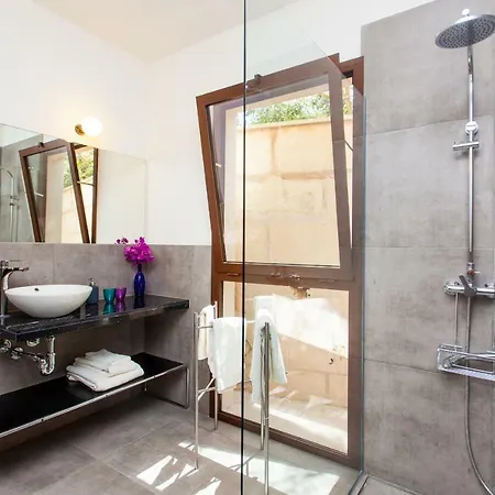 Guest house Idayvuelta & With Private Pool Ses Salines (Mallorca)