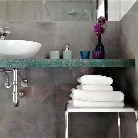 Idayvuelta & With Private Pool Guest house *